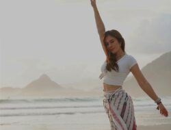 Deretan tempat wisata yang dikunjungi Wulan Guritno di sekitar Sirkuit Mandalika Lombok Tengah