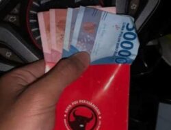 Beredar foto amplop merah berlambang PDI-P berisi uang Rp300.000, begini faktanya