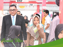 Wajah ceria anak yatim di Lombok Utara usai diajak Wakil Bupati berbelanja baju lebaran 