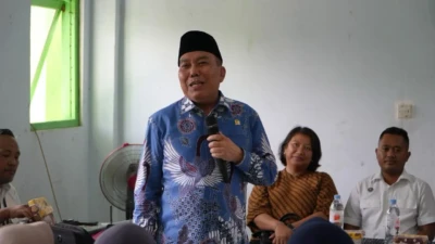 b7f03351-d25f-4e82-b384-f97c287fbf1a