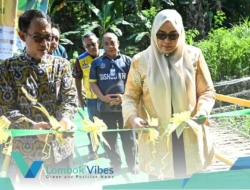 Bank NTB Syariah bangunkan warga Batulayar jembatan 