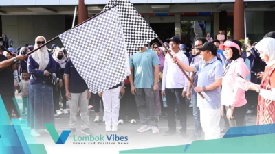 Bupati Lombok Utara lepas peserta jalan sehat, rayakan 15 tahun RSUD KLU dengan semangat baru 