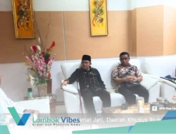 Diterpa hujan dengan langkah tak stabil, Bupati Lombok Utara kembali datangi KemenPAN-RB perjuangkan nasib ribuan honorer