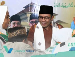 Bupati dan Wabup Lombok Utara lepas 154 jemaah haji, suasana diwarnai tangis haru dan doa