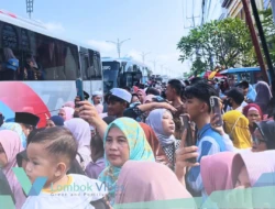 Disambut tangis haru keluarga, 153 jemaah haji Lombok Utara tiba kembali di Tanah Air