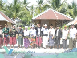 Hadiri pengukuhan Penjaga Adat di Pengembuk, Bupati: adat dan agama harus saling menguatkan